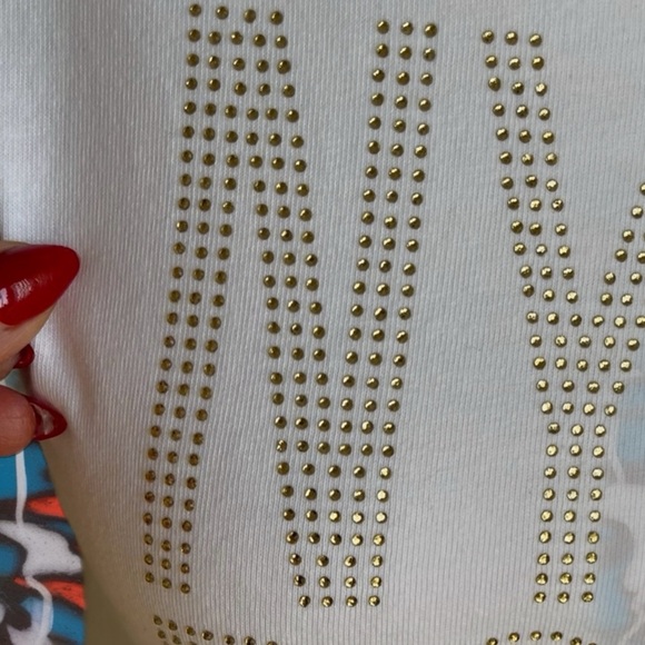 Chic White City Graphic Tee with gold accents - Picture 5 of 11